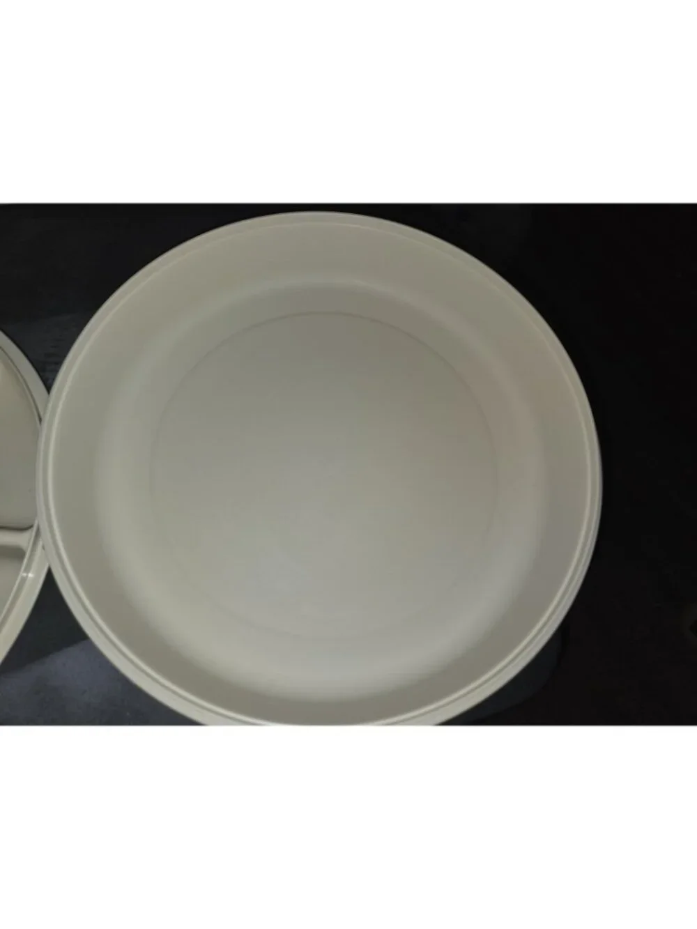 VTG Tupperware Almond Divided Veggie Fruit Serving Tray #1666 WITH LID #1665